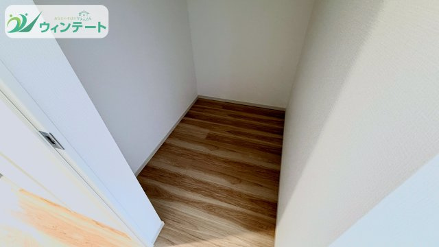 下妻市長塚5期　新築戸建　2号棟の収納|各部屋に収納スペースを確保。衣類や日用品をすっきり整理でき、居室を広く使えます。