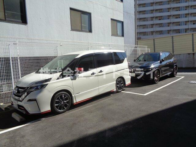 ＧＥＮＯＶＩＡ王子神谷ｓｋｙｇａｒｄｅｎの駐車場| 