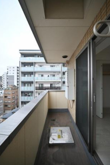 ラヴィエント浅草言問のバルコニー