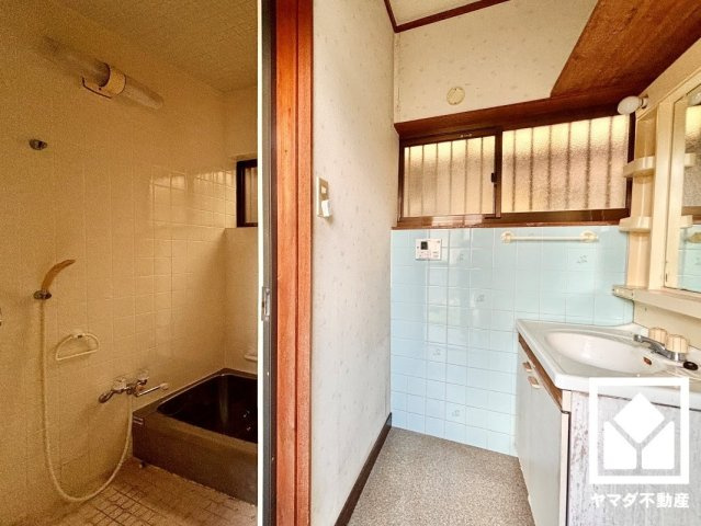 伏見区深草越後屋敷町の洗面所