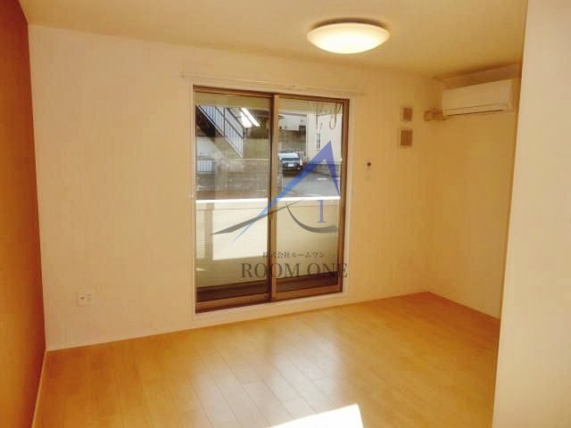 Grande Terreの居間・リビング|洋室のお部屋です。