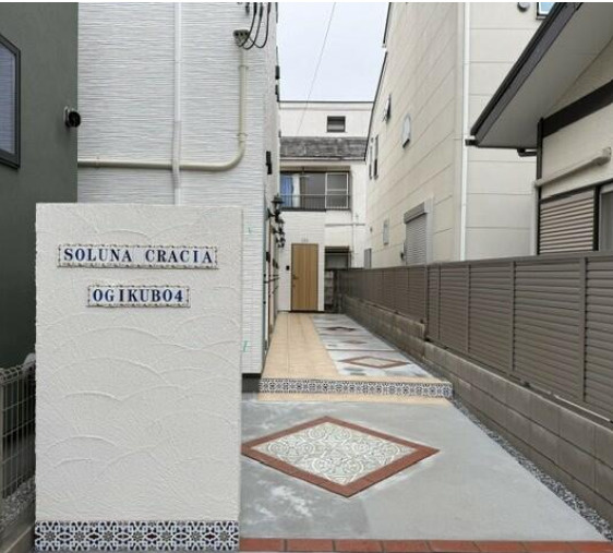 杉並区天沼１丁目の賃貸マンションのエントランス