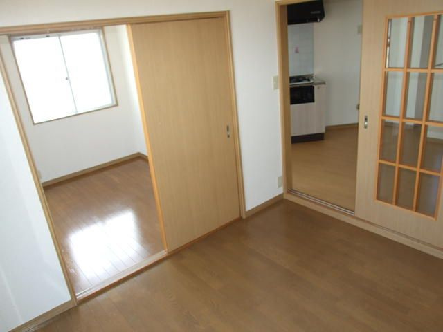 【寝室】 | スリーゼビル