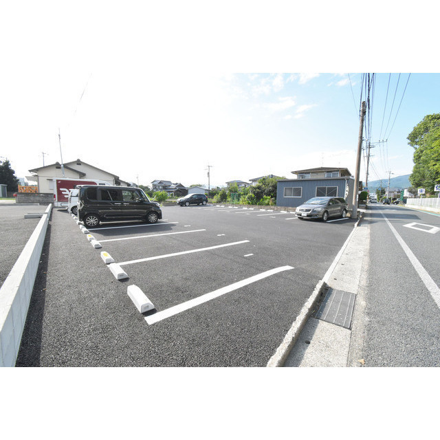 CASAFIORE中原【10.000円キャッシュバック対象物件】の駐車場