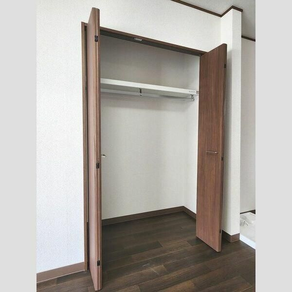 樹ハウスの収納