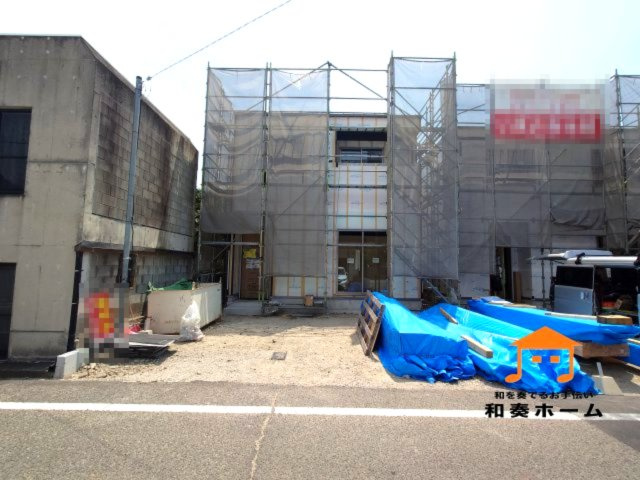 ◇高松市成合町オール電化住宅⑥◇初期費用が抑えられるオール電化住宅です(^^♪の前面道路含む現地写真|⑥号棟
車中心生活を支える駐車場スペースは３台以上で、家族それぞれの行動範囲がグッと広がります。