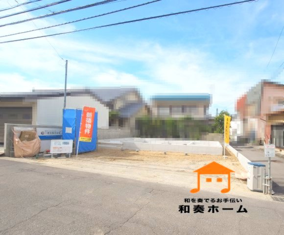 リーブルガーデン高松市三条町第二◇2026年度補助金７５万円対象の長期優良住宅です！の前面道路含む現地写真|中心生活を支える駐車場スペースは２台以上で、家族それぞれの行動範囲がグッと広がります。