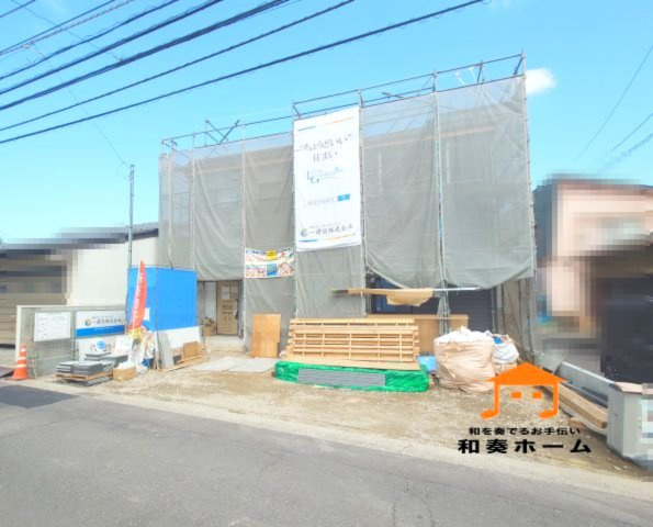 リーブルガーデン高松市三条町第二◇2026年度補助金７５万円対象の長期優良住宅です！の前面道路含む現地写真|中心生活を支える駐車場スペースは２台以上で、家族それぞれの行動範囲がグッと広がります。