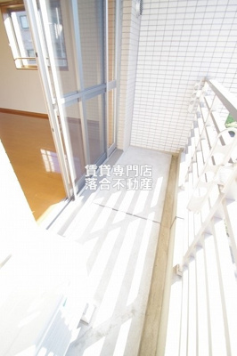 【バルコニー】 | プレミアムプラスみなみ野Ⅰ | お洗濯にも便利なバルコニー付き