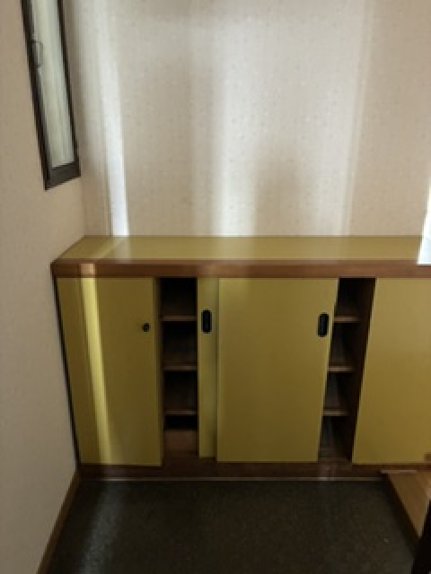 久都内マンションの玄関