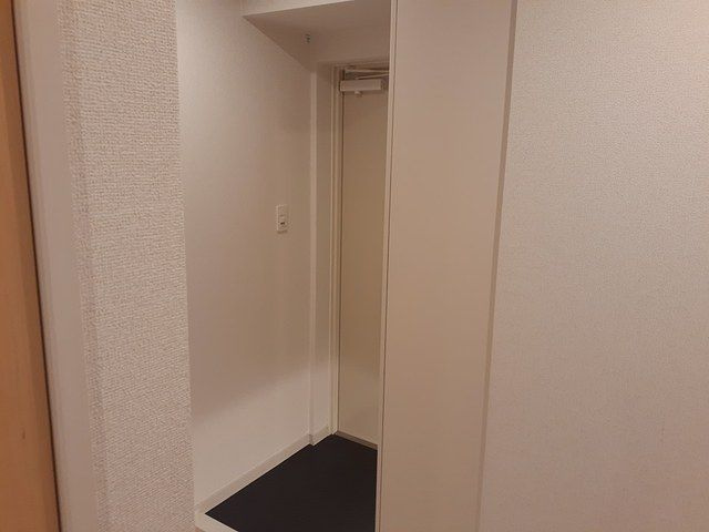 グランスイート新横浜Ⅰの玄関