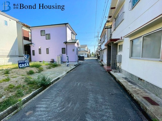 西江井ヶ島駅徒歩8分　大久保町西島　新築限定1棟の前面道路含む現地写真