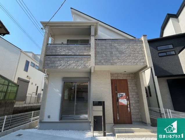 伊丹市鈴原町　新築一戸建ての外観|お客様に長く安心して住んでいだだける事にこだわった家づくり！住んでからのアフターサービスにもしっかりと取り組んでいます！