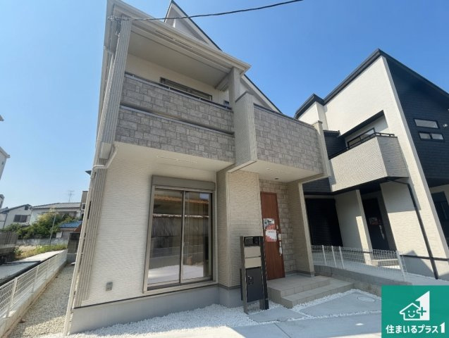 伊丹市鈴原町　新築一戸建ての外観|安心の10年保証！外観を美しく保ち、雨水で汚れを落とします！気になることがありましたら、お気軽にお問い合わせください！