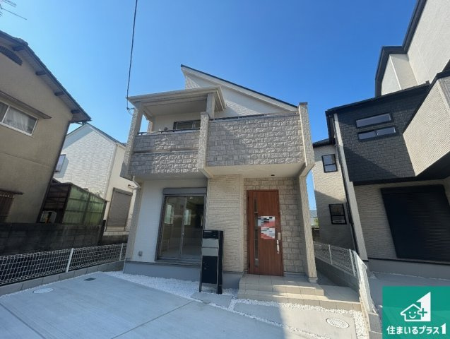 伊丹市鈴原町　新築一戸建ての外観|お客様に長く安心して住んでいだだける事にこだわった家づくり！住んでからのアフターサービスにもしっかりと取り組んでいます！