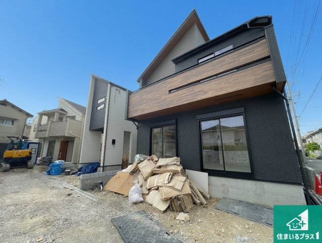 5日(土)6日(日)現地ご見学可能！　伊丹市鈴原町　新築一戸建ての外観|安心の10年保証！外観を美しく保ち、雨水で汚れを落とします！気になることがありましたら、お気軽にお問い合わせください！