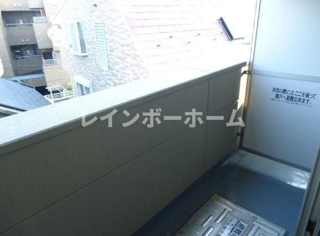 Wood Castleのバルコニー