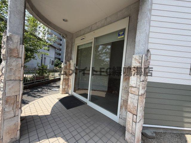 十一屋店舗のエントランス