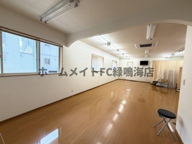 十一屋店舗の内装