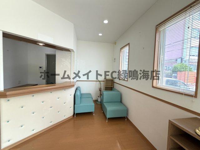 十一屋店舗の内装