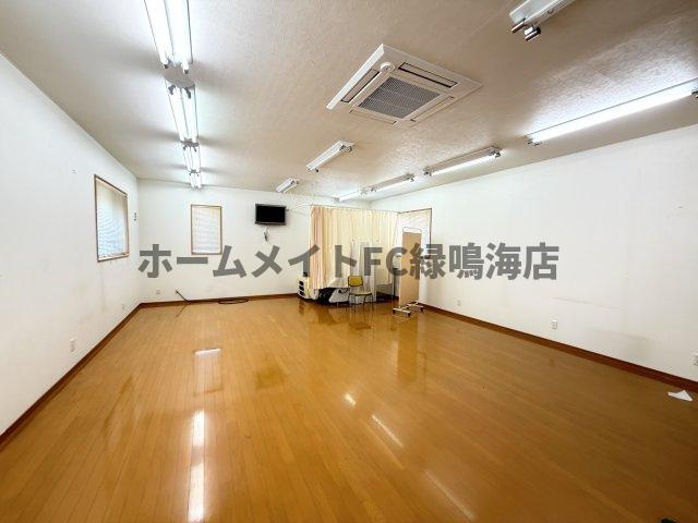 十一屋店舗の内装