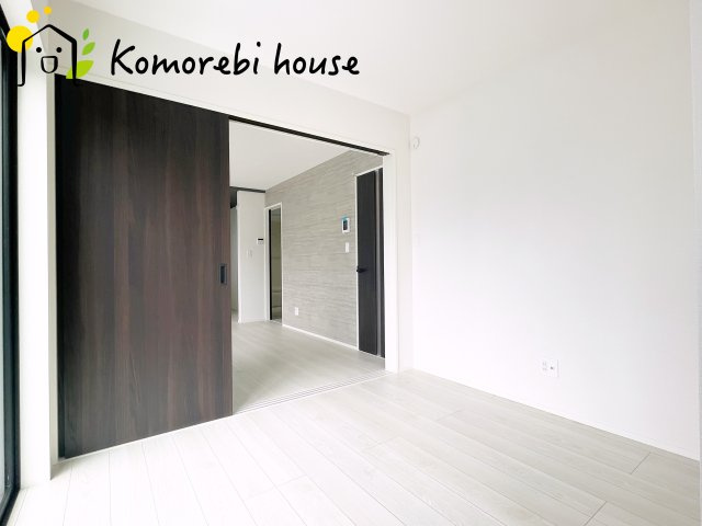 桶川市泉　5期　新築一戸建て　グラファーレ　01の洋室|スタンダードな洋室です