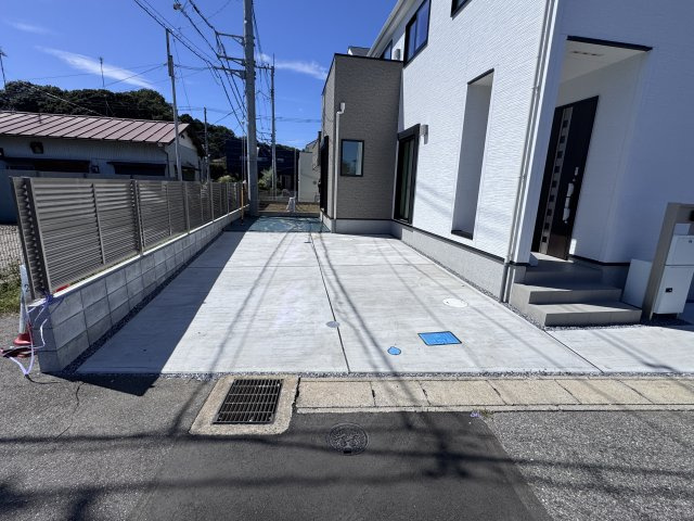 柏市酒井根５丁目新築戸建【酒井根小学校：10分】の駐車場|4号棟駐車スペース・並列2台駐車可