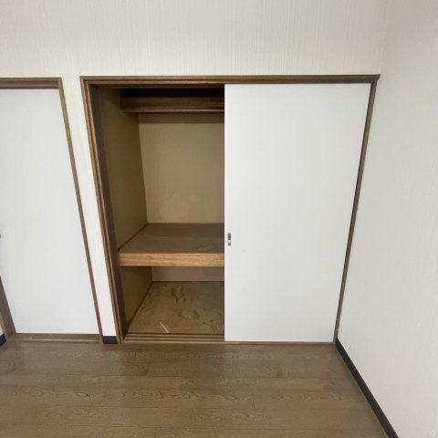 第３グレース加地の収納