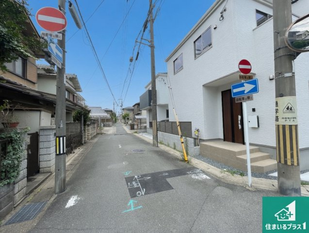 京都市伏見区向島二ノ丸町　第2期　新築一戸建ての前面道路含む現地写真|車通りの少ない前面道路！お子様がいらっしゃるご家族でも安心！
