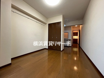 【寝室】 | グリフィン新横浜・六番館
