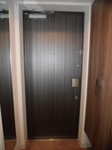 大阪市中央区内久宝寺町２丁目の賃貸マンションの玄関