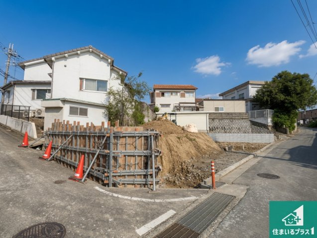 明石市藤江　新築一戸建ての外観|周辺は落ち着いた街並みの住宅地！子育てがしやすい住環境です！まだ未完成ですが、現地でしかわからない事もございます。是非一度ご覧ください。