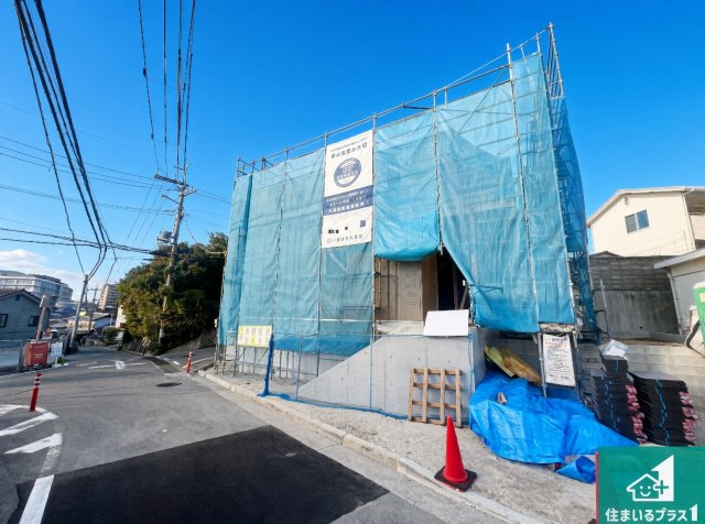 明石市藤江　新築一戸建ての前面道路含む現地写真|周辺は落ち着いた街並みの住宅地！子育てがしやすい住環境です！まだ未完成ですが、現地でしかわからない事もございます。是非一度ご覧ください。