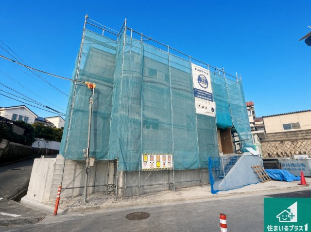 明石市藤江　新築一戸建ての外観|周辺は落ち着いた街並みの住宅地！子育てがしやすい住環境です！まだ未完成ですが、現地でしかわからない事もございます。是非一度ご覧ください。