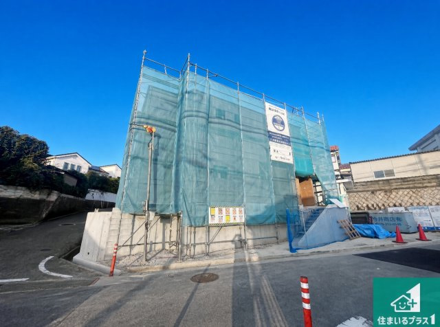明石市藤江　新築一戸建ての外観|周辺は落ち着いた街並みの住宅地！子育てがしやすい住環境です！まだ未完成ですが、現地でしかわからない事もございます。是非一度ご覧ください。