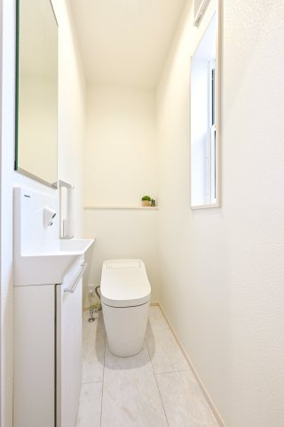 練馬区立野町　最終1棟　オール電化×ハイグレード住宅のトイレ