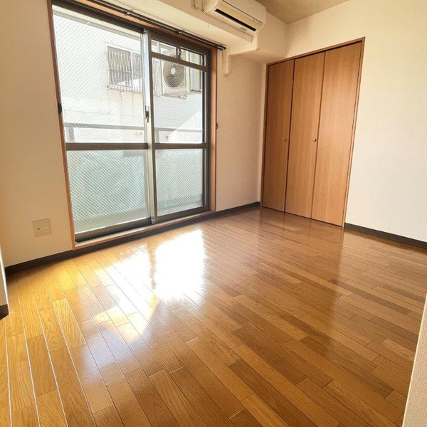 アネスト神戸西元町の居間・リビング