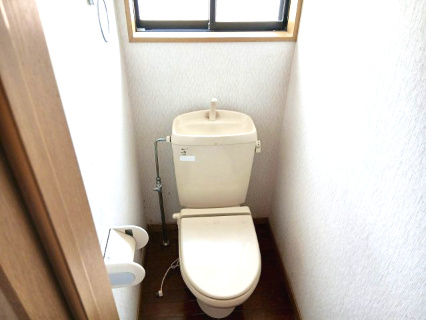滑川町月の輪3丁目 中古戸建のトイレ|２階トイレ