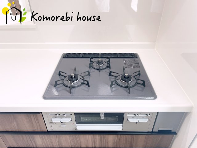 桶川市泉　5期　新築一戸建て　グラファーレ　02のキッチン|お料理しやすいキッチンです