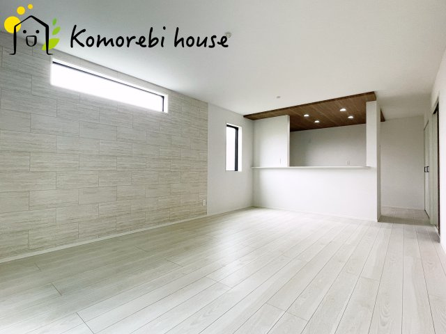 桶川市泉　5期　新築一戸建て　グラファーレ　02の居間・リビング|ゆったりとした居間です