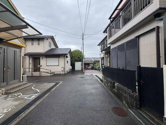 神戸市垂水区星陵台６丁目戸建の前面道路含む現地写真