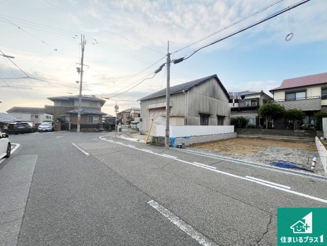 明石市藤が丘　第5期　新築一戸建ての前面道路含む現地写真|周辺は落ち着いた街並みの住宅地！子育てがしやすい住環境です！まだ未完成ですが、現地でしかわからない事もございます。是非一度ご覧ください。