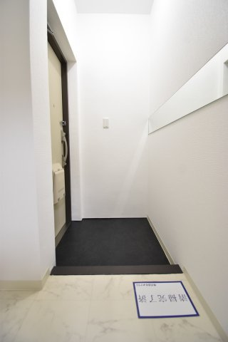 難波シティハイツの玄関