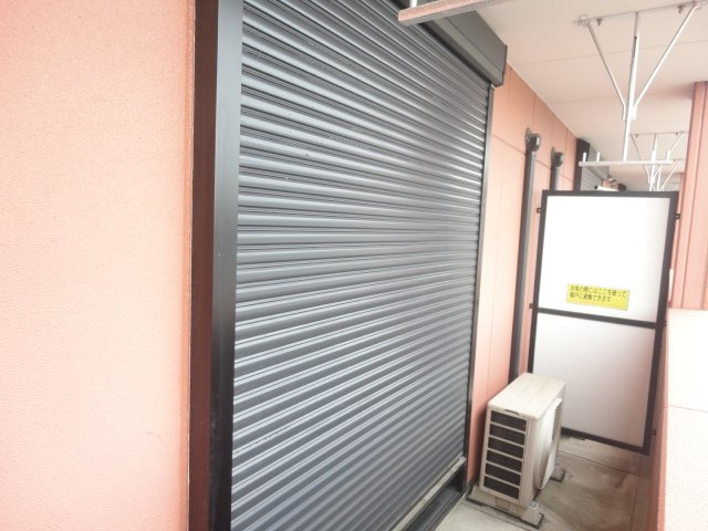 レジデンスヒルズカコⅡ　　刈谷市近郊の賃貸ならクラスホーム刈谷店のセキュリティ|窓シャッター