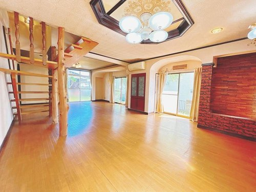 売中古戸建　富士市伝法の居間・リビング