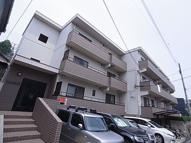 神戸市長田区長尾町２丁目の賃貸マンションのエントランス