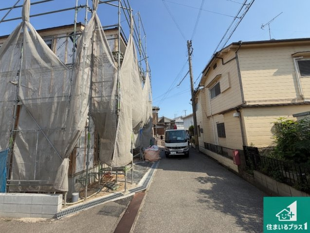 加古郡播磨町古田　第1期　新築一戸建ての前面道路含む現地写真|周辺は落ち着いた街並みの住宅地！子育てがしやすい住環境です！まだ未完成ですが、現地でしかわからない事もございます。是非一度ご覧ください。