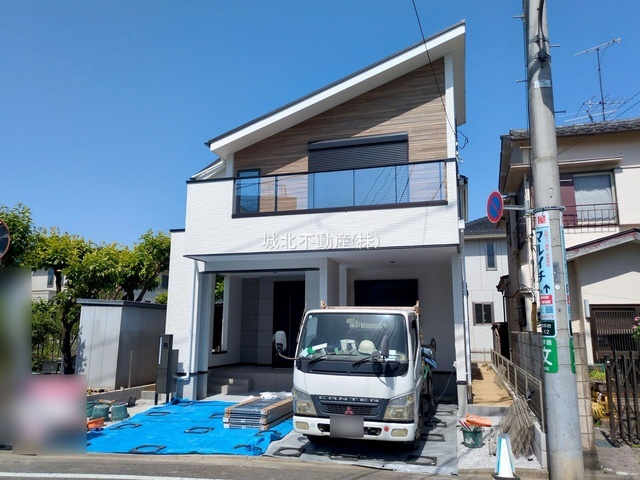 練馬区石神井台5丁目 限定1棟の外観|小学校や幼稚園、保育園が近く子育てしやすい住環境
石神井公園も徒歩圏内の閑静な住宅街です
