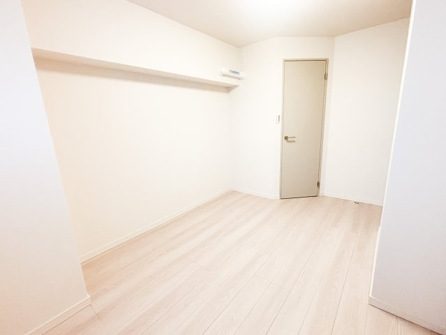 ■洋室：5.9帖