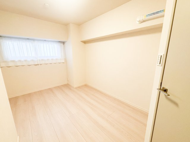 ■洋室：5.9帖